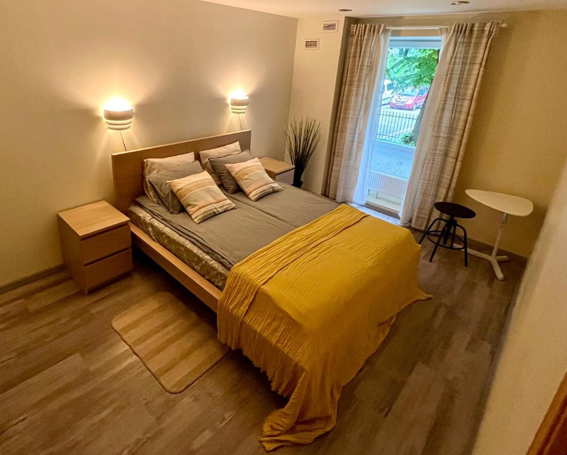 Cozy Vibes Like Home It Is Quiet Apartment With Three Bedrooms Riga Exteriör bild