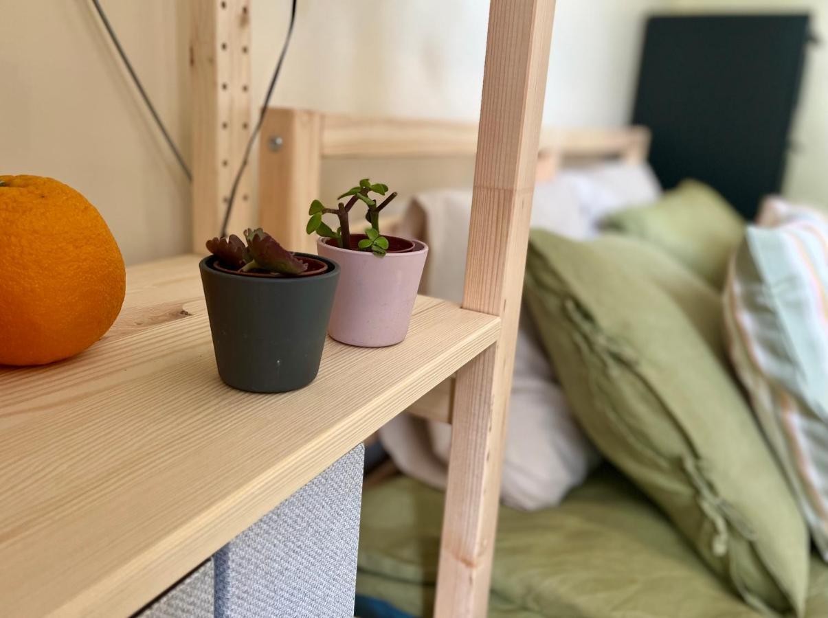 Cozy Vibes Like Home It Is Quiet Apartment With Three Bedrooms Riga Exteriör bild