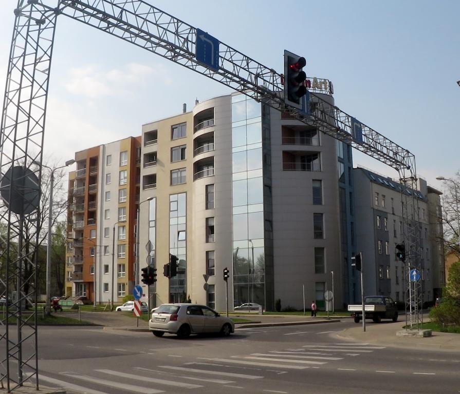 Cozy Vibes Like Home It Is Quiet Apartment With Three Bedrooms Riga Exteriör bild
