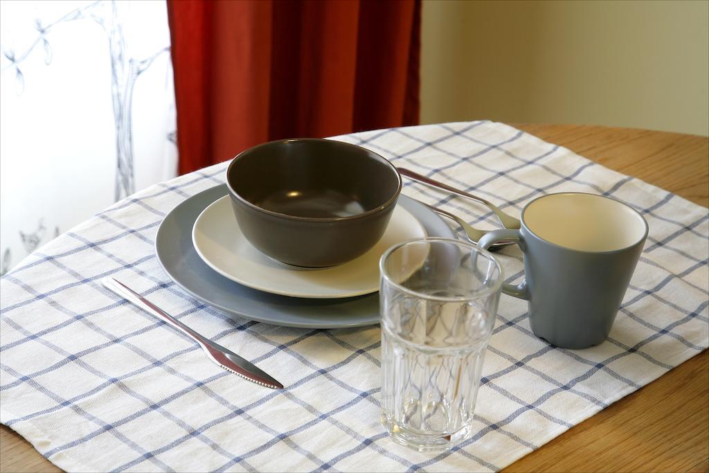Cozy Vibes Like Home It Is Quiet Apartment With Three Bedrooms Riga Exteriör bild